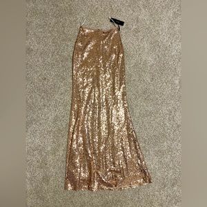 Lulu’s gold sequins maxi skirt